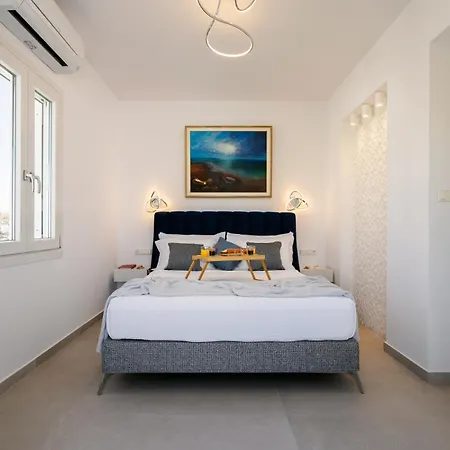 Naxos Superior *